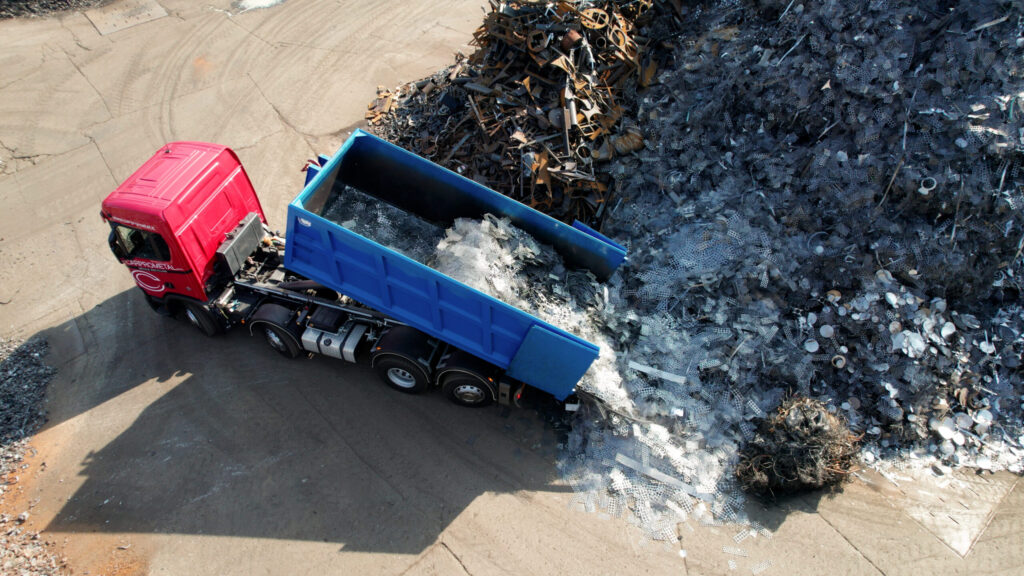 Come smaltire i rifiuti metallici : i rischi farlo in modo non corretto